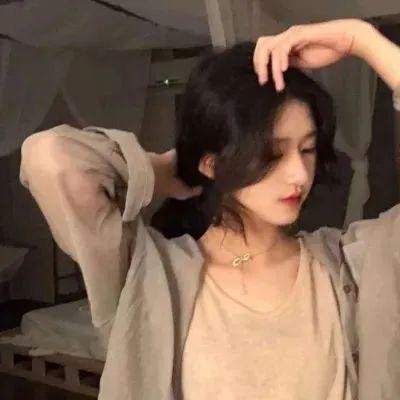 靓仔斗大鳄